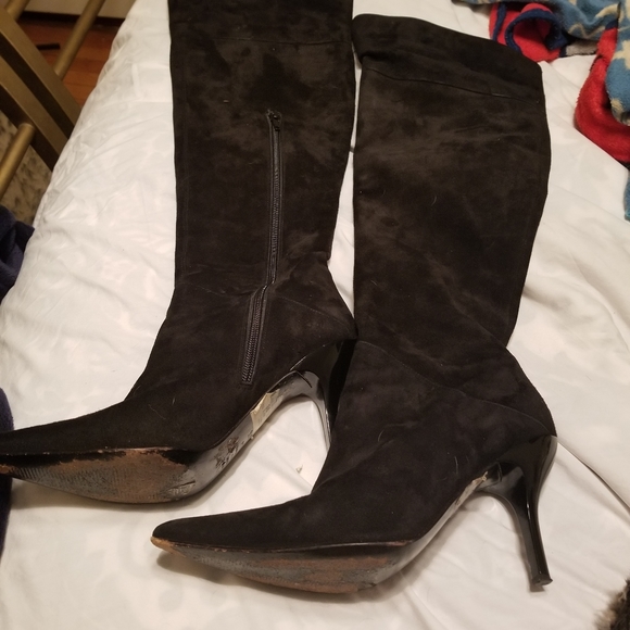 Boots - Picture 3 of 11